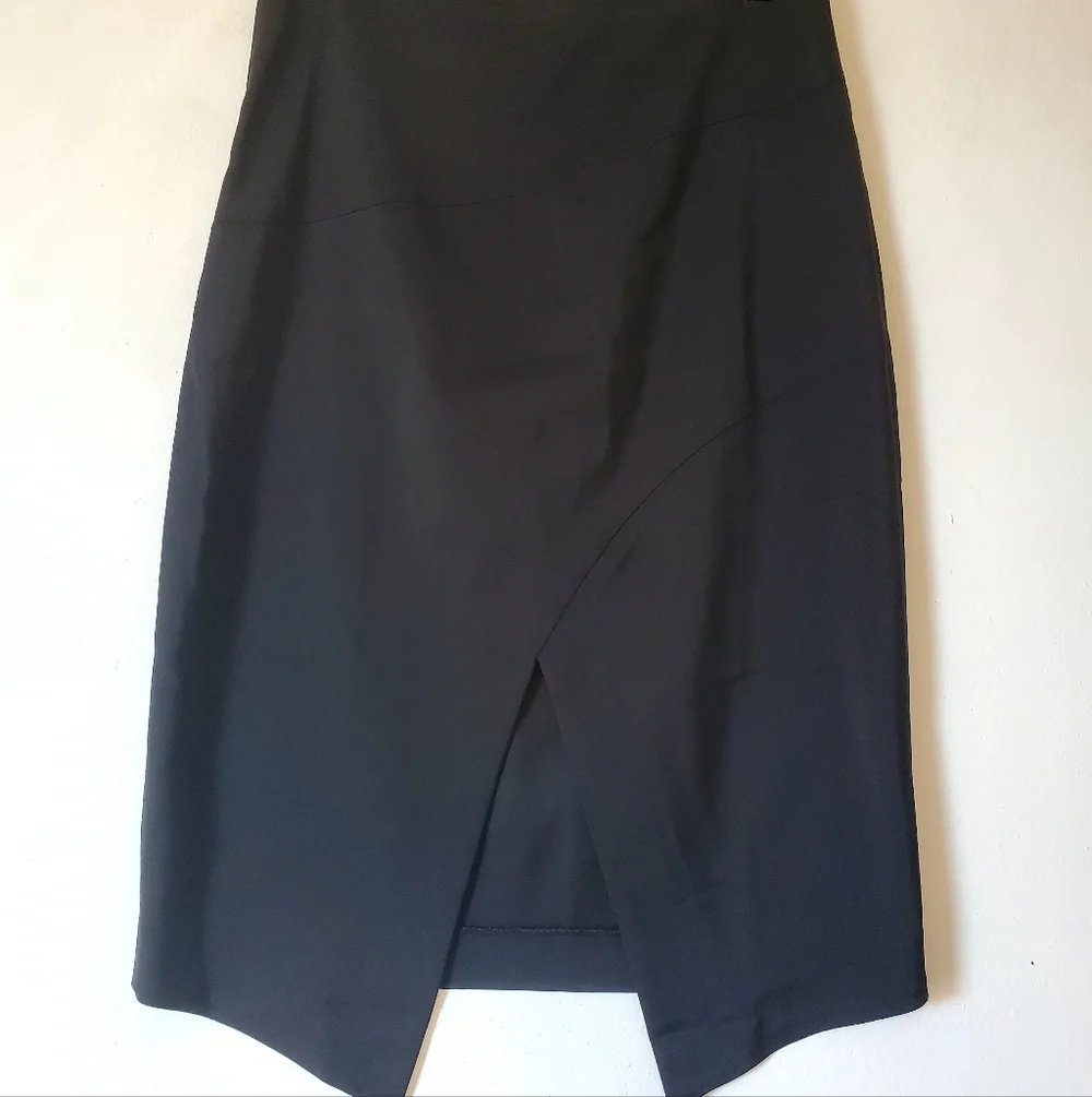 JNSQ Black Cutout Front Pencil Mini Skirt‎ Size 4 Women NWT